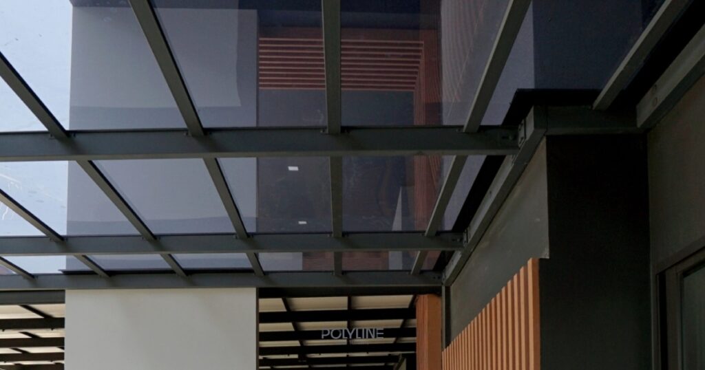 โครงสร้างต้องออกแบบให้สัมพันธ์กับแผ่นโพลีตัน